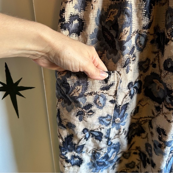 Willowbend Cream Dress with Navy Floral Print - Picture 4 of 9